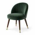 Chaise en velours vert avec pieds en bois foncé